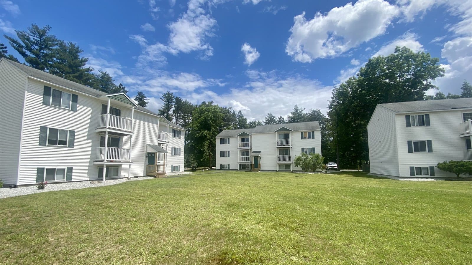 Lakeside Landing apartment buildings